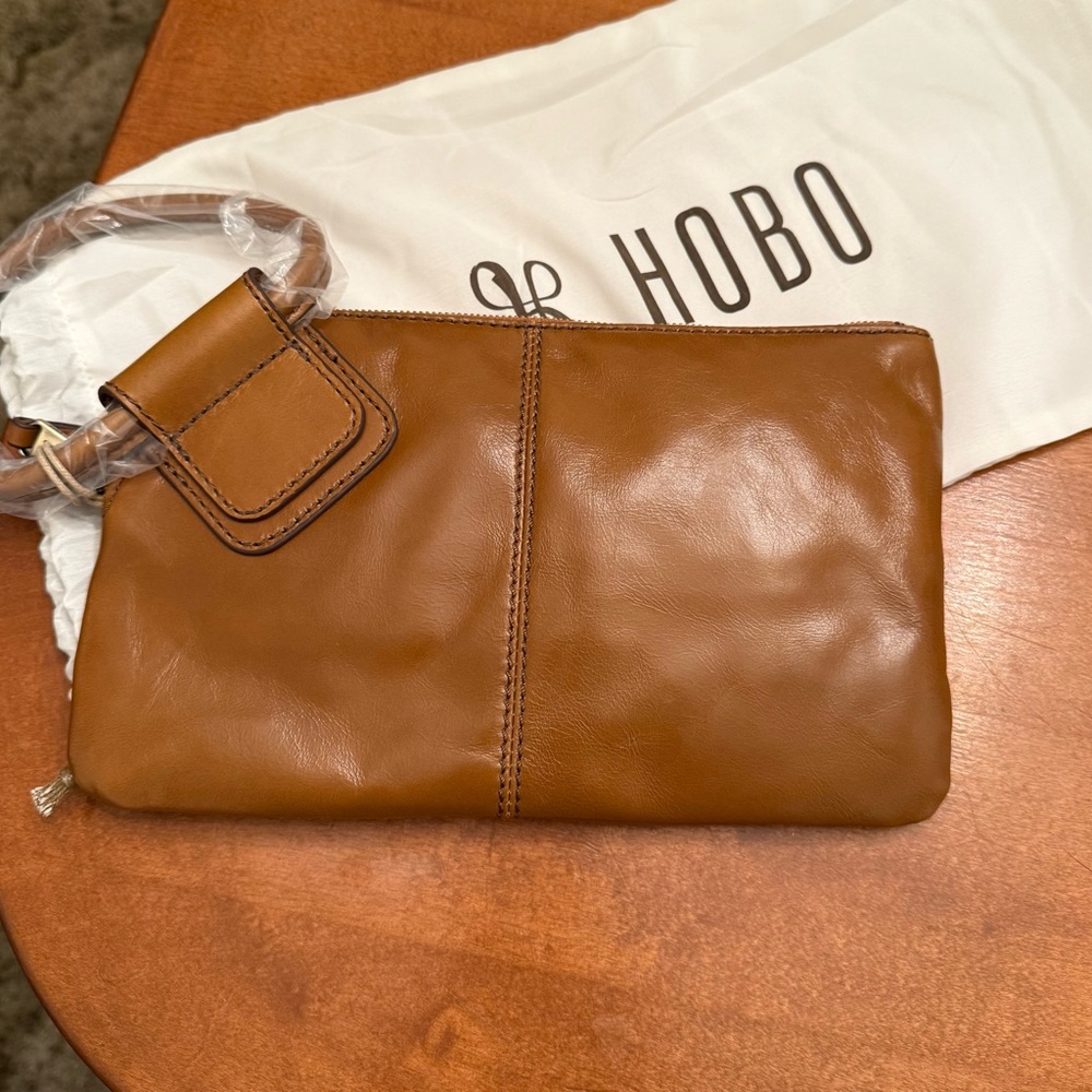 HOBO Brown Leather Wristlet with Sophisticated Design-NWT